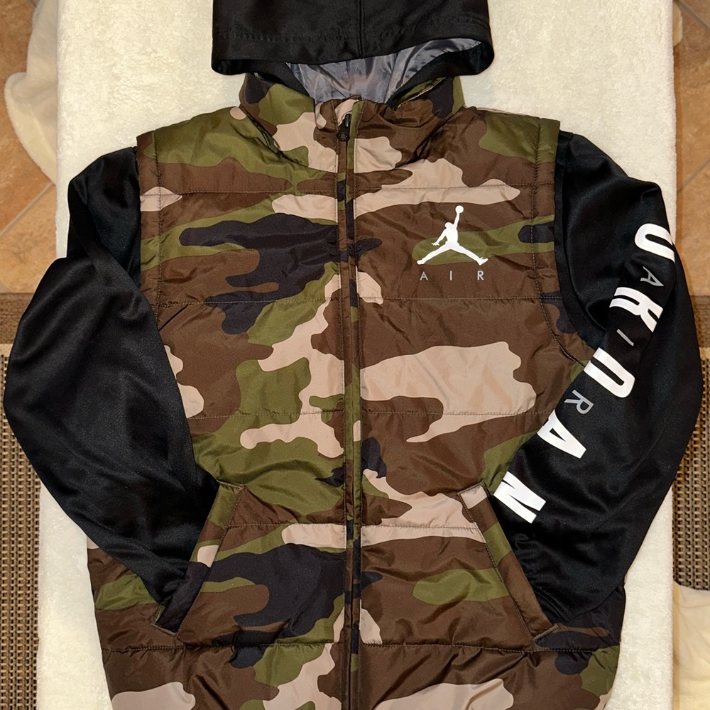 Jordan Boys Black Camo Hybrid Hooded Full Zip Vest Jacket